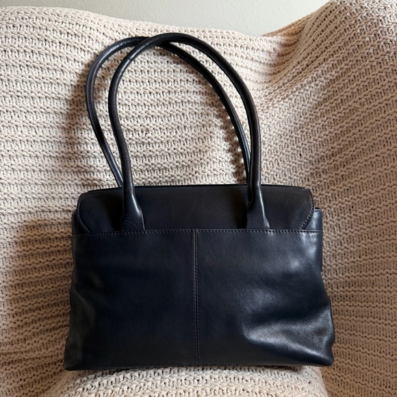 Radley London Burnham Beeches Medium Flapover – Dark Navy Dust Bag - Picture 4 of 13